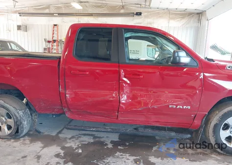 2021 Ram 1500 Big Horn 4X4 6'4 Box из США, поврежденный, VIN 1C6SRFBTXMN572461